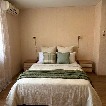 Боголюбова вул., 8