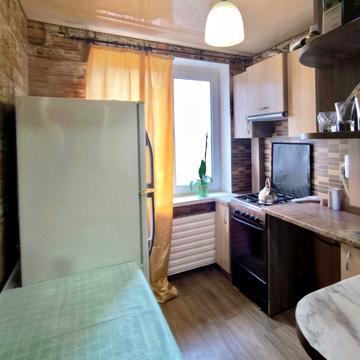 1-ша Новопоселенська вул., 1