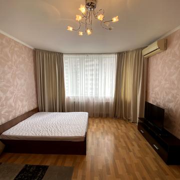 Княжий Затон вул., 2/30