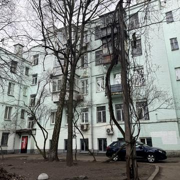 Михайла Грушевського вул., 28/2