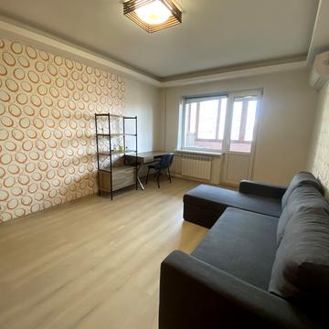 Срібнокільська вул., 8