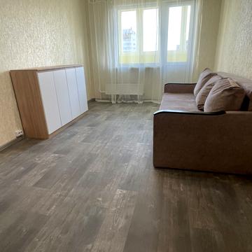 Червоної Калини просп. (Володимира Маяковського), 4-Б