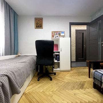 Керченська вул., 19