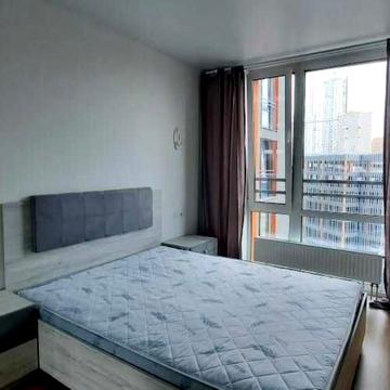 Дніпровська набережна вул., 18-А