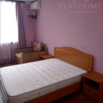 Воскресенська вул., 14-Б