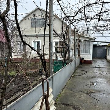 Виноградна, 1