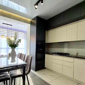 Свободи вул., 1-С