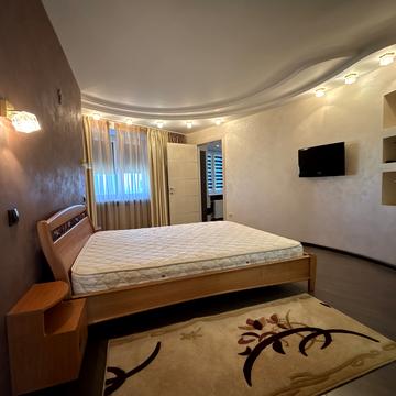 Олександра Поля просп. (Кірова), 59