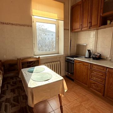 Павла Загребельного вул. (Миколи Раєвського), 28