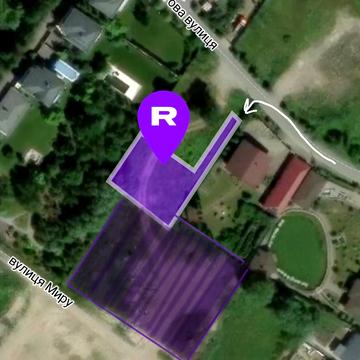 Молодіжна, 4