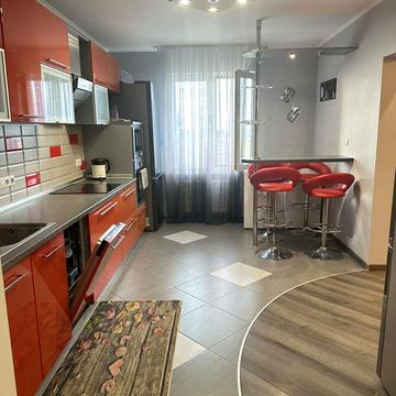 Європейського Союзу просп. (Правди), 31-А