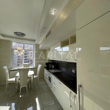 Лесі Українки бульв., 7-А