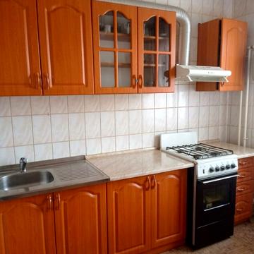 Івана Миколайчука вул., 60