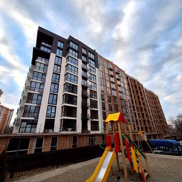 Науки вул., (Будинок)