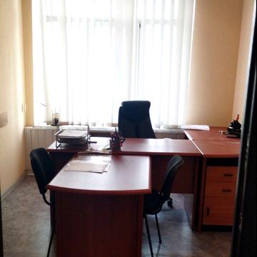 Текстильна вул., 38