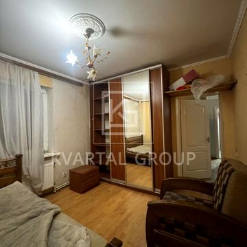 Варшавська вул.