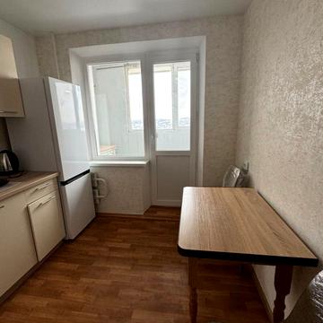 Надії Алексєєнко вул. (Чичеріна), 104