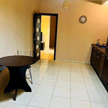 Левка Лукяненка вул. (Василя Жуковського), 16, 18, 20, 24