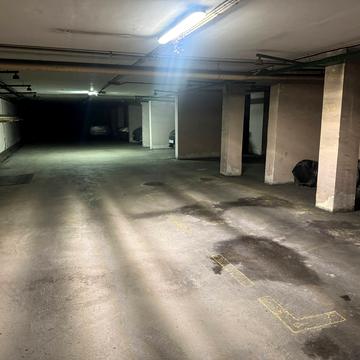 Академіка Булаховського вул., 5-Д