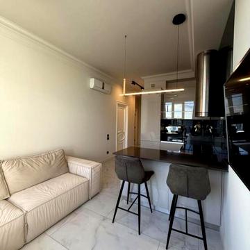 Джона Маккейна вул. (Івана Кудрі), 7