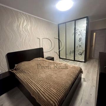 Європейського Союзу просп. (Правди), 43-А