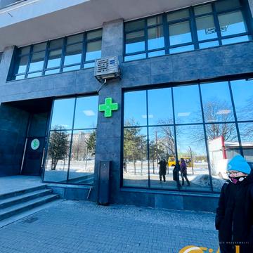 Вячеслава Чорновола просп. (), 77