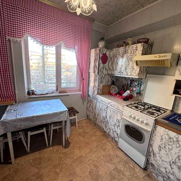 Оболонський просп., 10