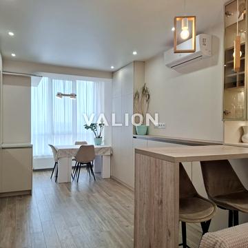 Героїв Небесної Сотні просп., (Будинок 28)