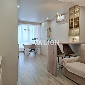 Героїв Небесної Сотні просп., (Будинок 28)