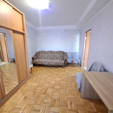 Валерія Лобановського просп. (Червонозоряний), 96