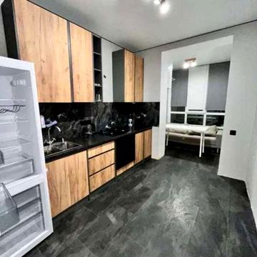 Воронківська вул., 5