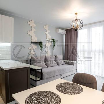 Микільсько-Слобідська вул., 10