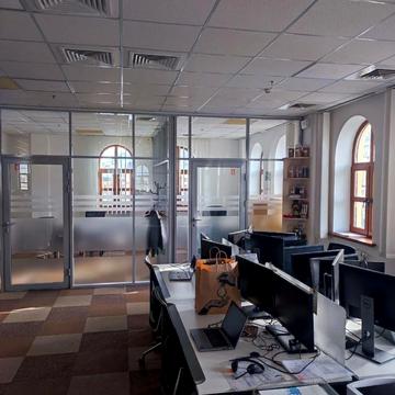 Петра Сагайдачного вул., 33