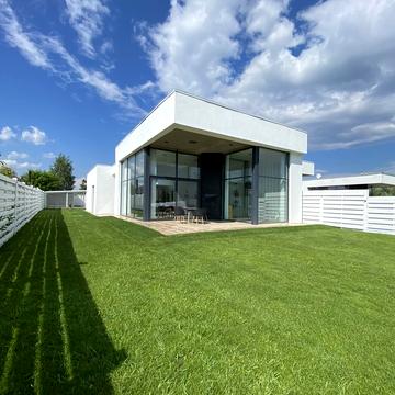 Володимирська вул., 14