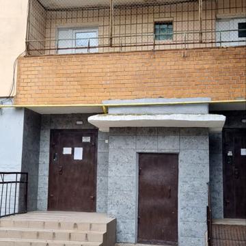 Академіка Корольова вул., 56