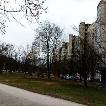 Космонавта Поповича вул. (Космонавта Волкова), 8