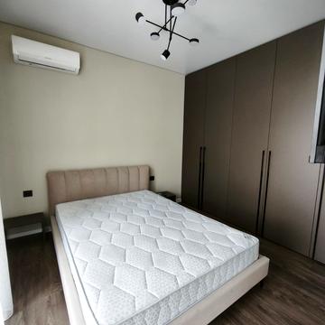 Загорська вул., (Будинок)