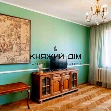 Вишняківська вул., 8