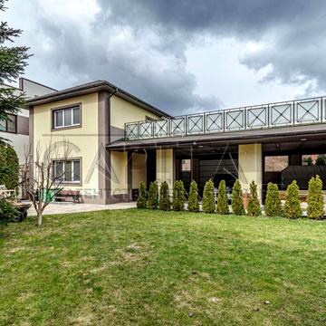 Сирецький проїзд, 47