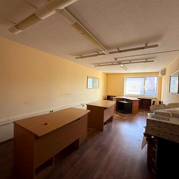 Пекарська вул., 7