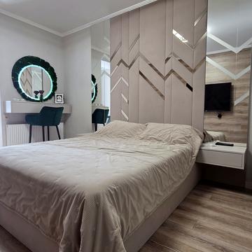 Олександра Довженка вул., 37