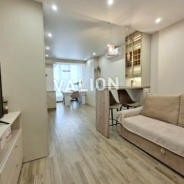 Героїв Небесної Сотні просп., (Будинок 28)