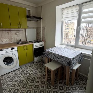 Кирилівська вул. (Фрунзе), 117