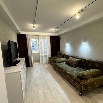 Олександра Архипенка вул. (Мате Залки), 8