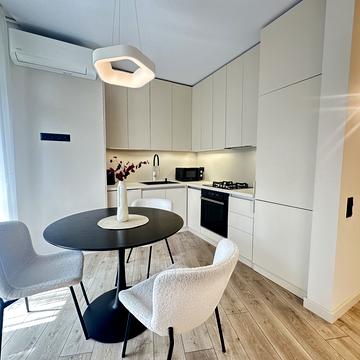 Пекарська вул., 30