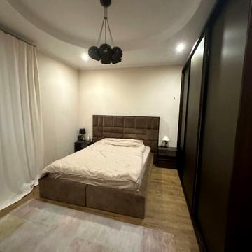 Незалежності просп. (Правди), 5 (п9-п17)