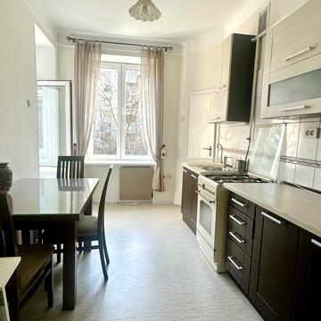 Дмитра Вітовського вул. (), 19