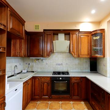 Олександра Олеся вул., 25в