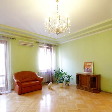 Олександра Олеся вул., 25в