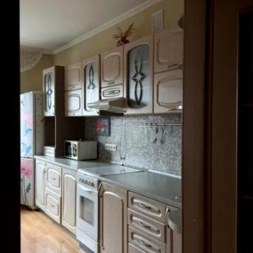 Європейського Союзу просп. (Правди), 19-А